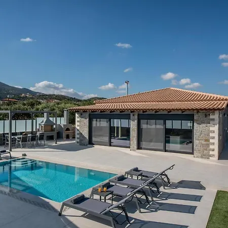 וילה Alexia's Luxury Oasis