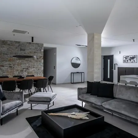 Alexia's Luxury Oasis