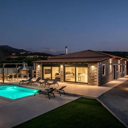וילה Alexia's Luxury Oasis *